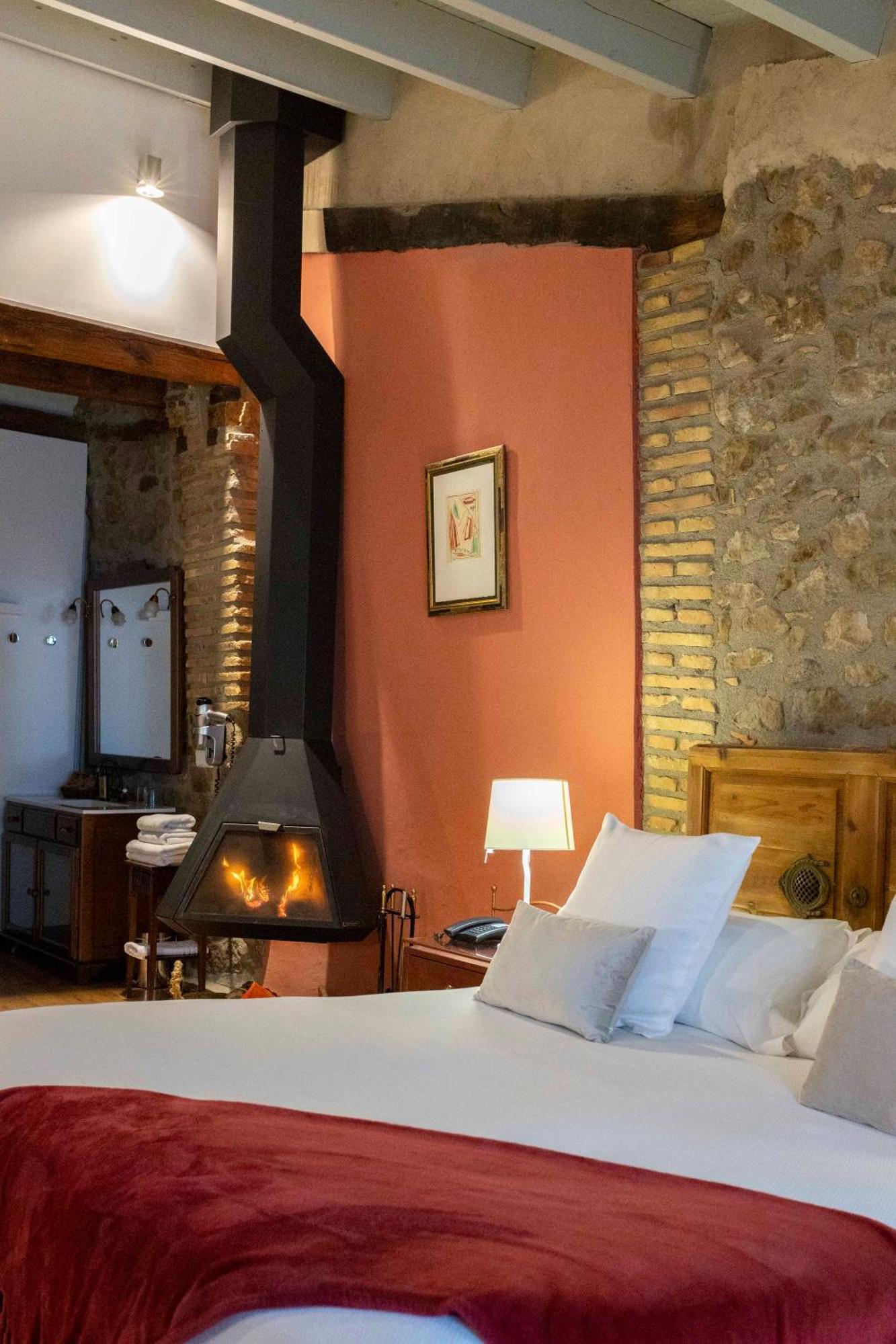 Hotel La Freixera Solsona Kültér fotó