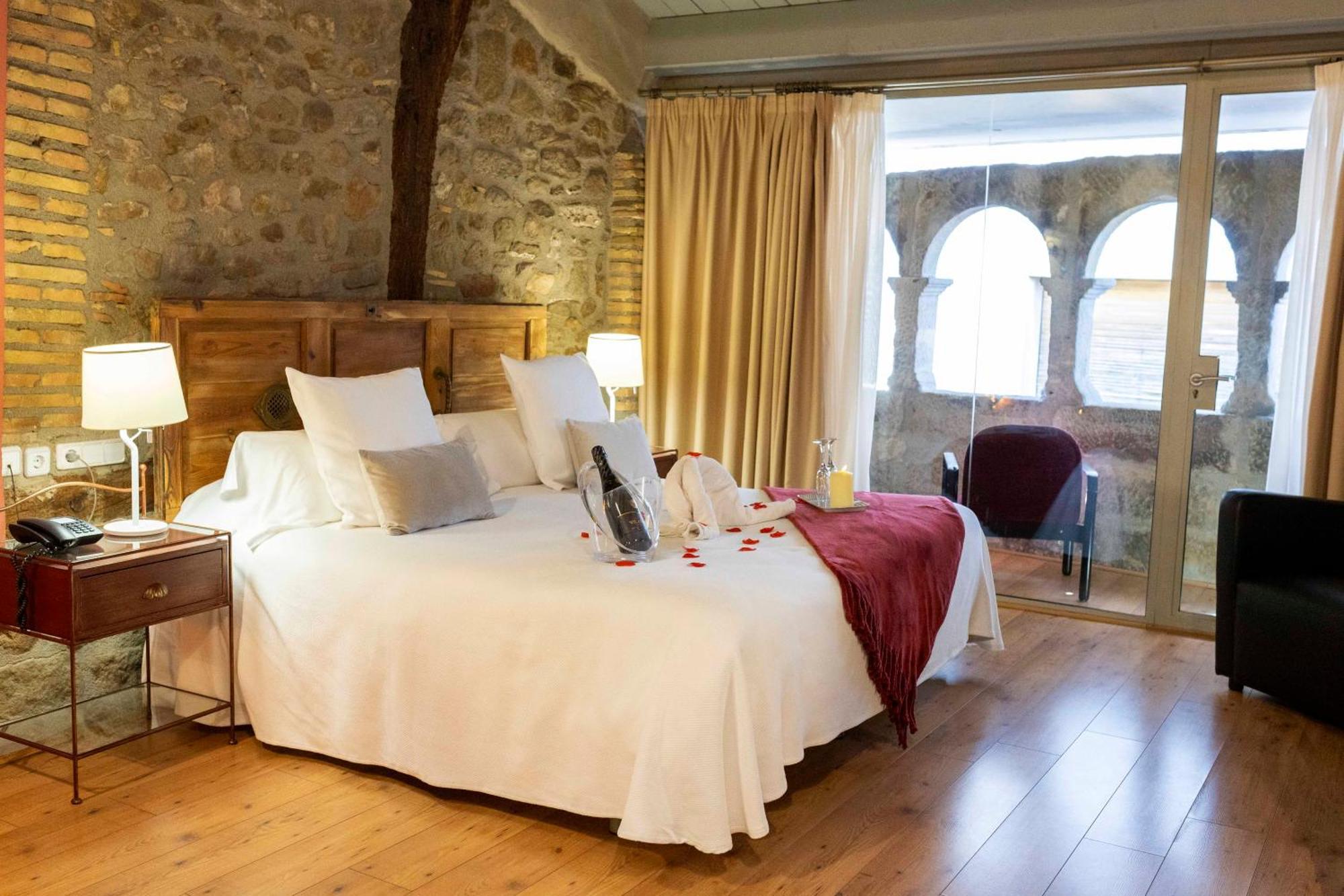 Hotel La Freixera Solsona Kültér fotó